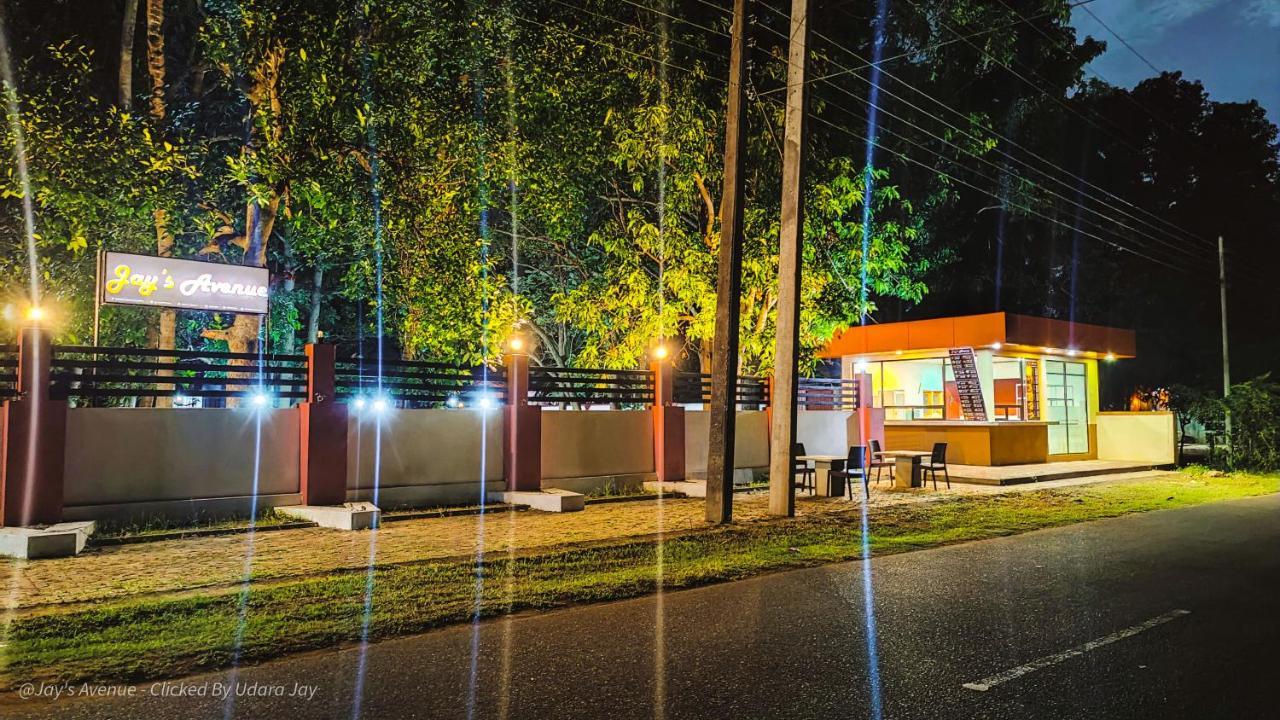 Jay'S Avenue Udawalawe Exterior photo