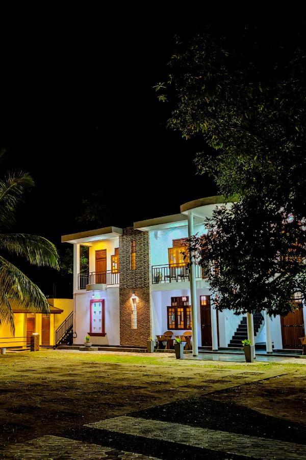 Jay'S Avenue Udawalawe Exterior photo